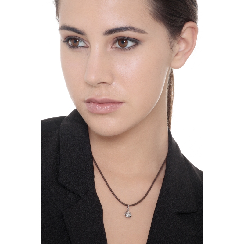 Ladybug in 18k white gold 