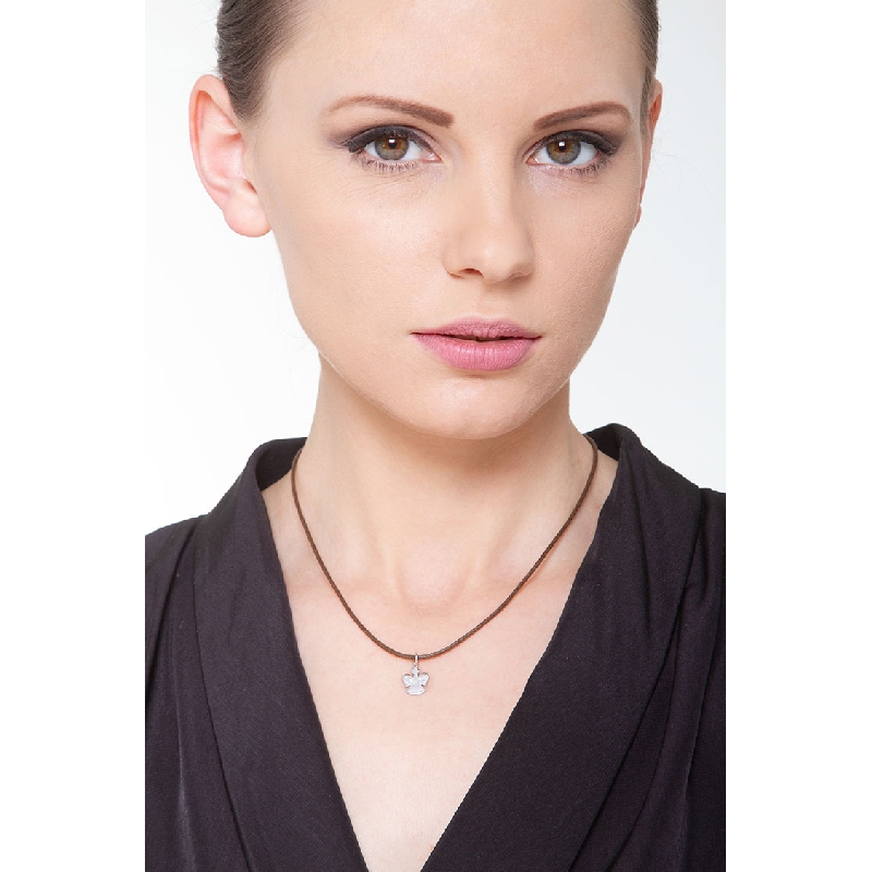 Angel with cubic zirconia in 18k white gold