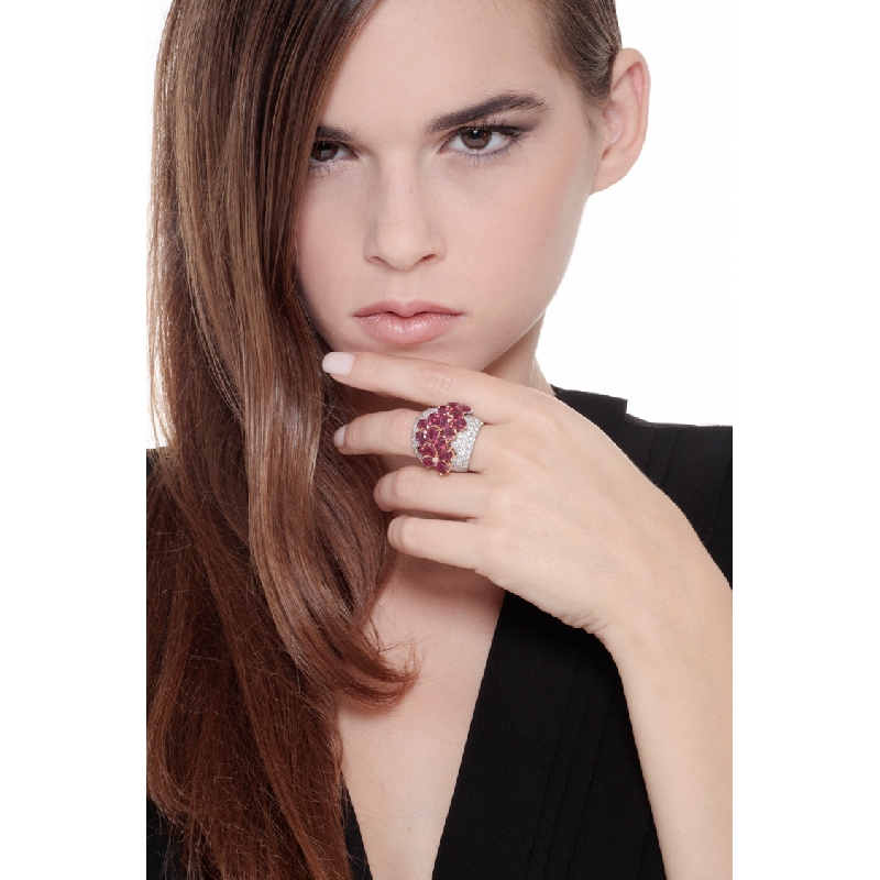 18k white gold band ring with rubies pear cut and diamonds 