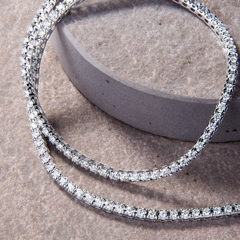 Collana tennis lineare con diamanti in oro bianco 750