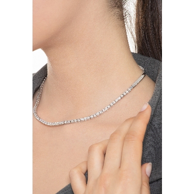 Diamond tennis necklace in 18k white gold