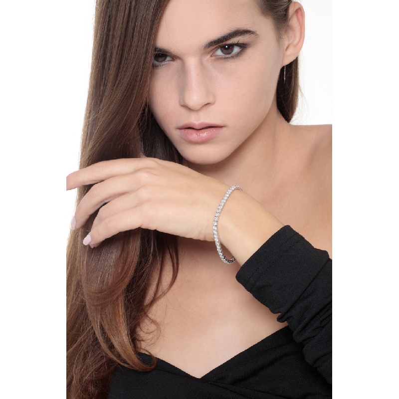 Bracciale Tennis lineare in oro bianco 18k con Diamanti. Larghezza maglia 3.50 mm