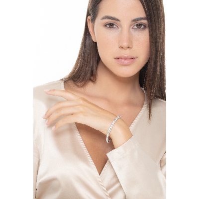 Bracciale tennis lineare modello griff quadro in oro bianco 18k diamanti