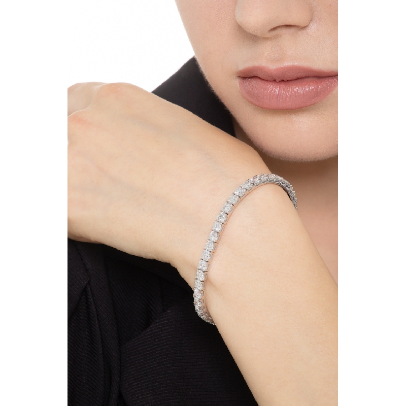 18k white gold tennis bracelet with diamonds