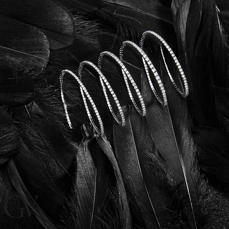 18k white gold spring bracelet with diamonds 