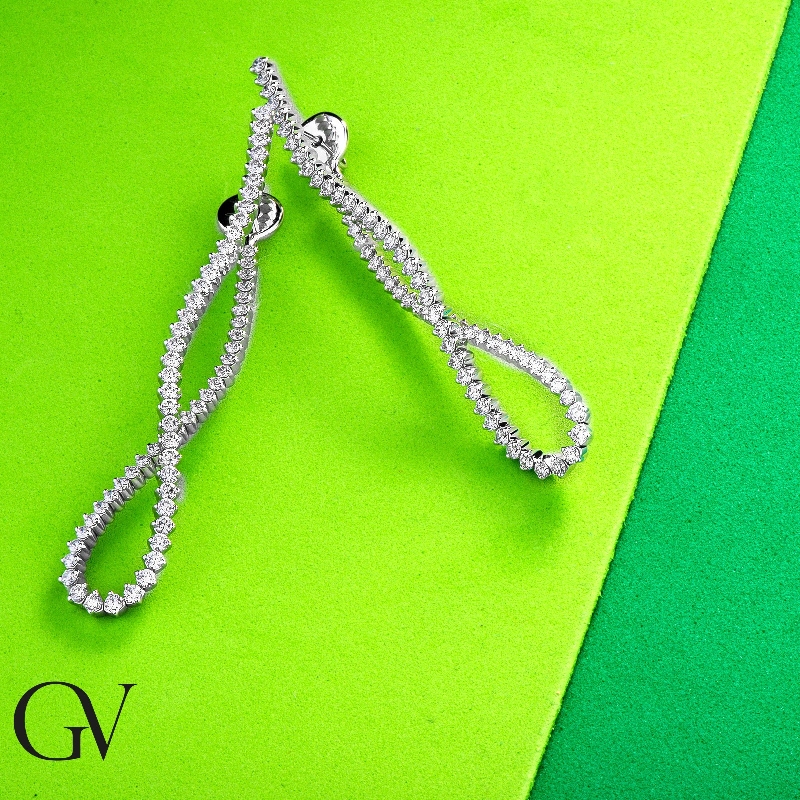 Long drop earrings in white gold 18k with diamonds 