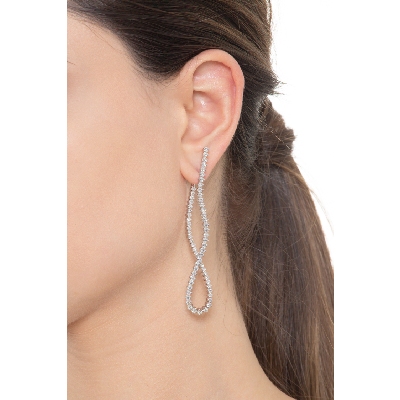 Long drop earrings in white gold 18k with diamonds 