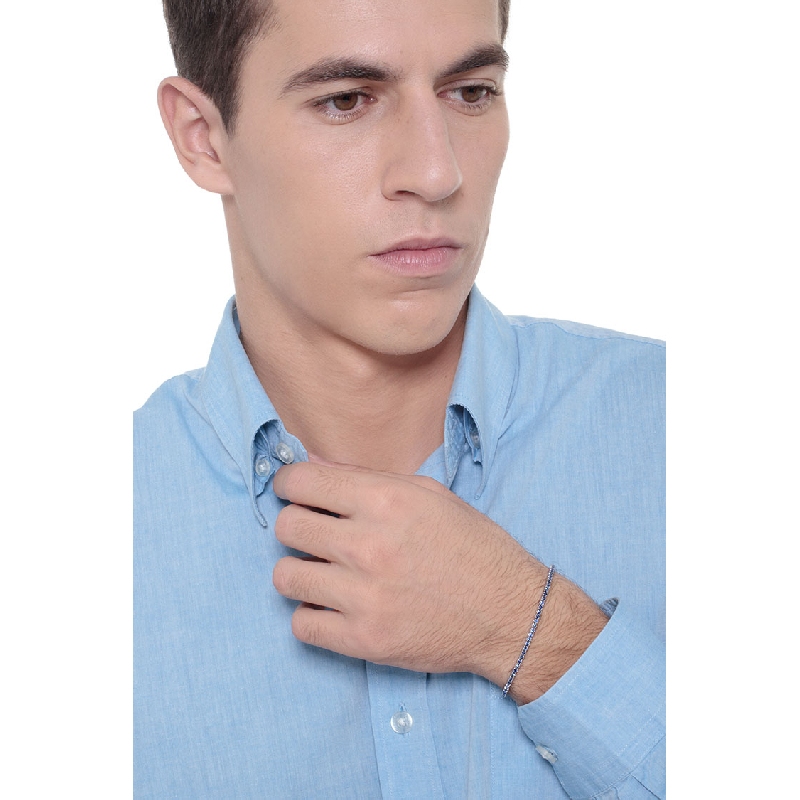 Tennis bracelet with sapphires