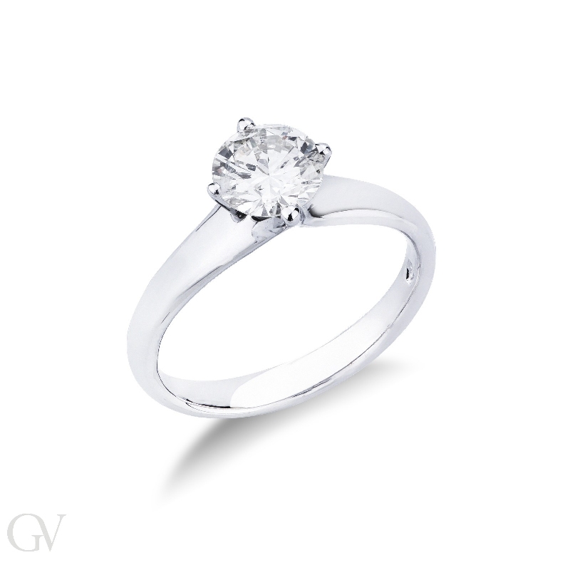 Solitaire ring white gold 18k with a 0,90 ct diamond 