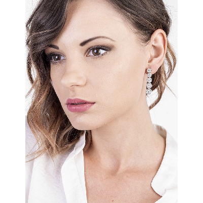 Orecchini in Oro Bianco 18k con pavè in Diamanti