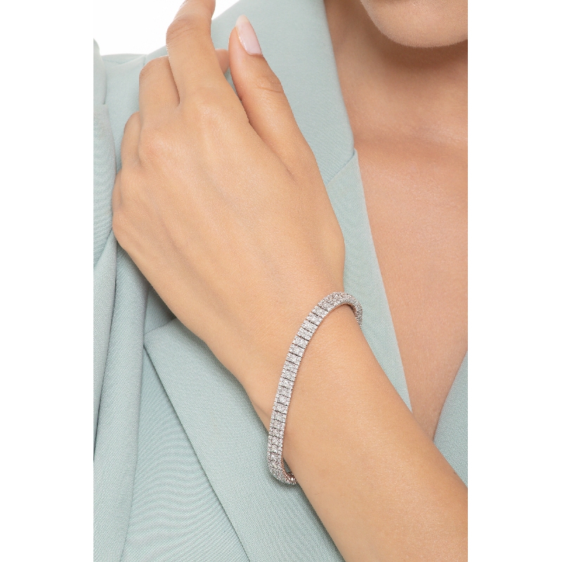 Fancy style tennis bracelet with diamonds