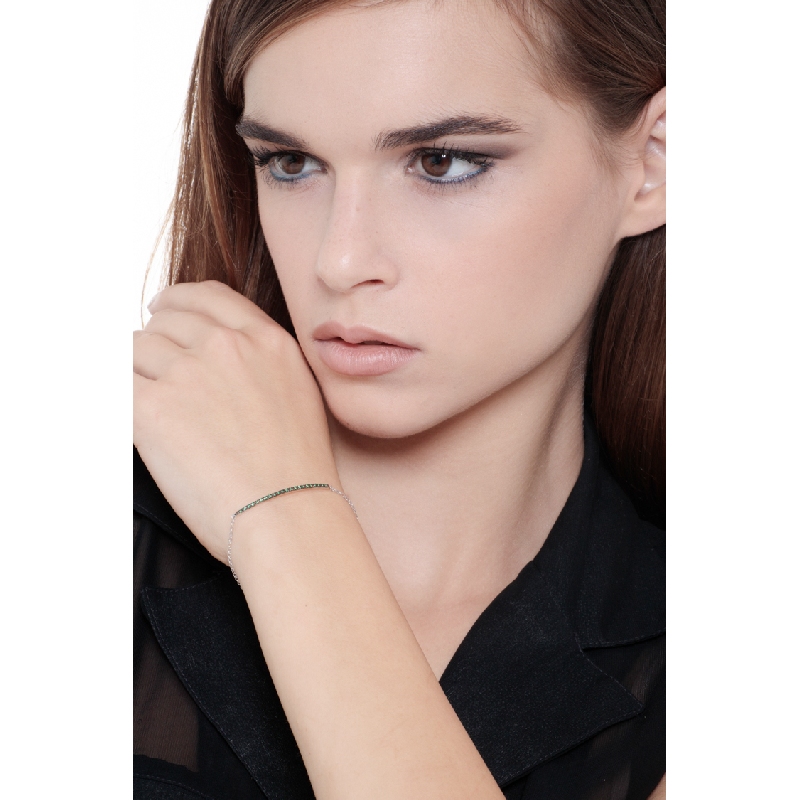 White gold 18k bracelet with emeralds bar