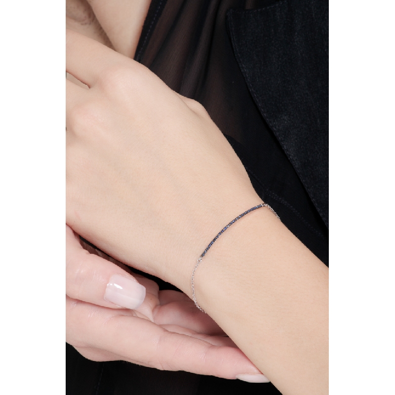 Bracciale in oro bianco 18k con barretta in Zaffiri Blu