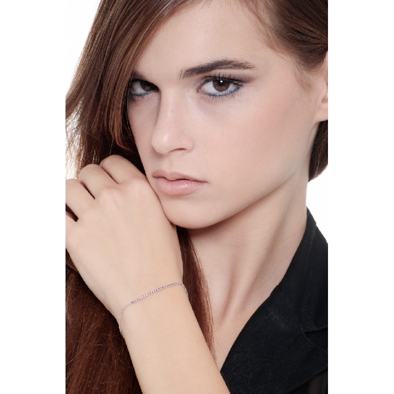 Bracciale in oro bianco 18k con barretta in rubini