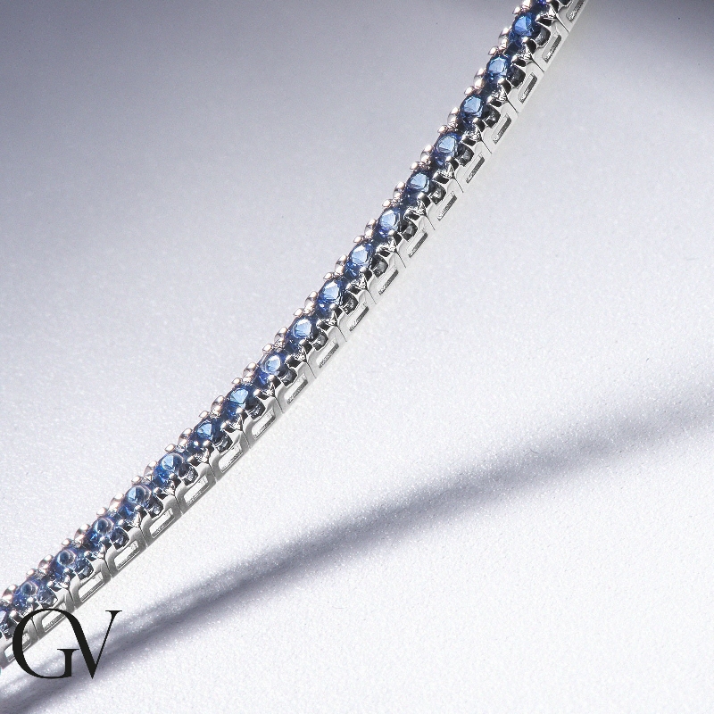 Bracciale Tennis piramide in oro Bianco 18k con Zaffiri Blu