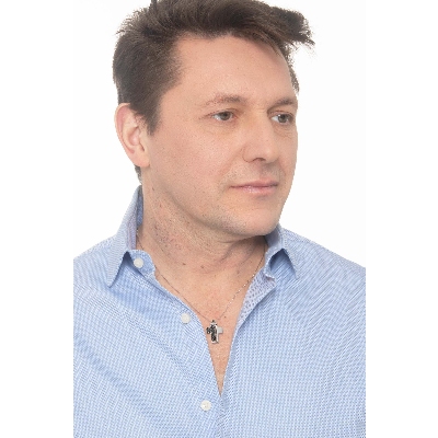 18k white gold cross pendant with black diamonds