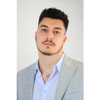 Collana da uomo con croce in oro bianco 18k con diamanti