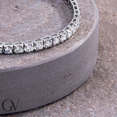 Bracciale Tennis lineare in oro bianco 18k con Diamanti. Larghezza maglia 3.70 mm