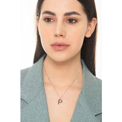 Collana lettera P in oro bianco 18k con diamanti neri