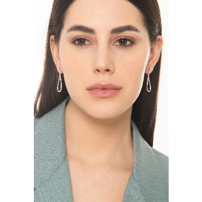 750 White Gold Oval Earrings With Diamonds