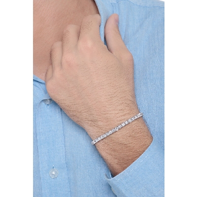 Bracciale Tennis lineare in oro bianco 18k con Diamanti. Larghezza maglia 4.00 mm