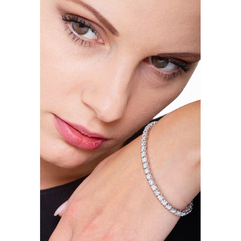 Bracciale Tennis lineare in oro bianco 18k con Diamanti. Larghezza maglia 4.00 mm