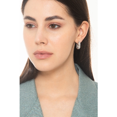 Orecchini a cerchio donna con diamanti in oro bianco 750