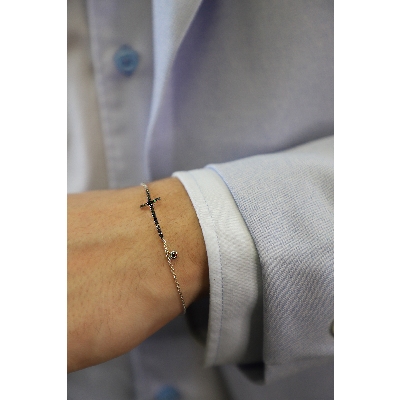 Bracciale in oro bianco 18k con croce e diamanti neri, Uomo