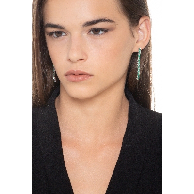 Drop tennis earrings with emeralds in 18k white gold