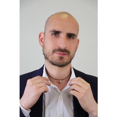 18k yellow gold delphin pendant