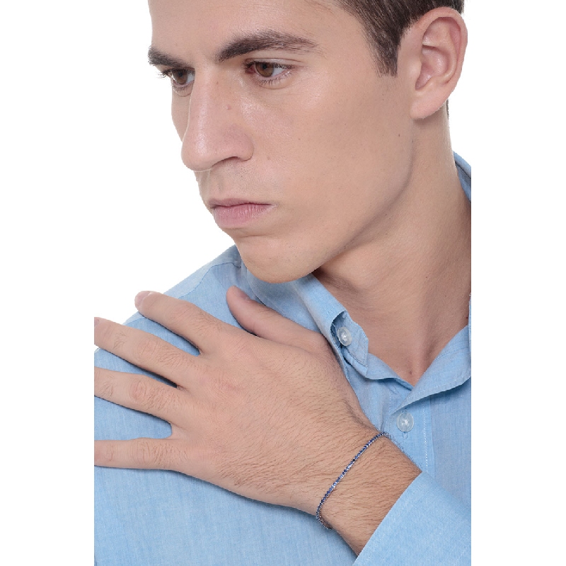 18k white gold tennis bracelet with round cut sapphires