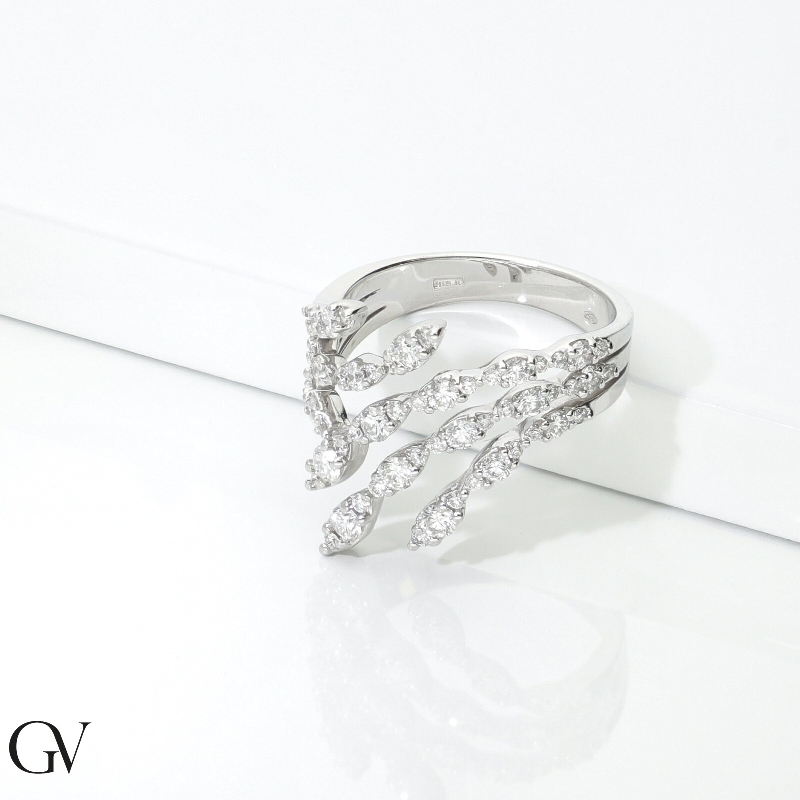 Anello contrariè in oro bianco 750 con diamanti