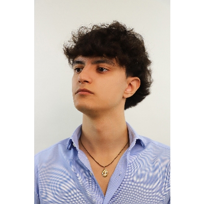 Medaglia sacra con Madonna in oro giallo 18k