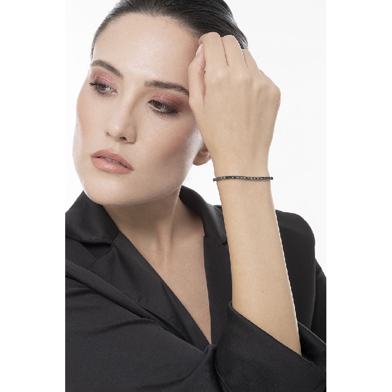 Bracciale Tennis a griffe in oro Bianco 18k con Diamanti neri e punte brunite