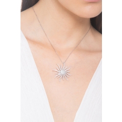 Collana in oro bianco 18k con ciondolo sole in diamanti 2