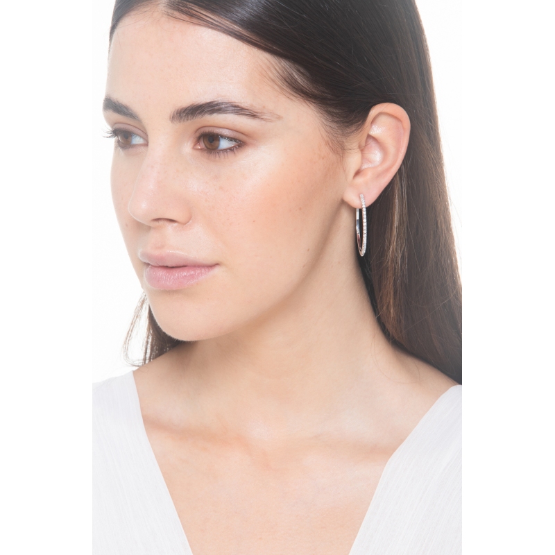 Orecchini  in oro bianco 18k a cerchio con diamanti
