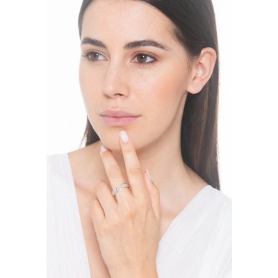 Anello in oro bianco 18k aperto con diamanti