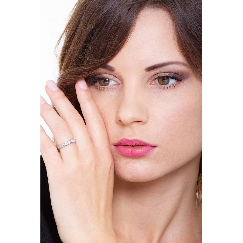 Anello Veretta a 5 pietre in Oro bianco 18k con diamanti 0,60 ct