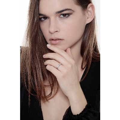 Anello Veretta a 5 pietre in Oro bianco 18k con Diamanti ct. 0,90