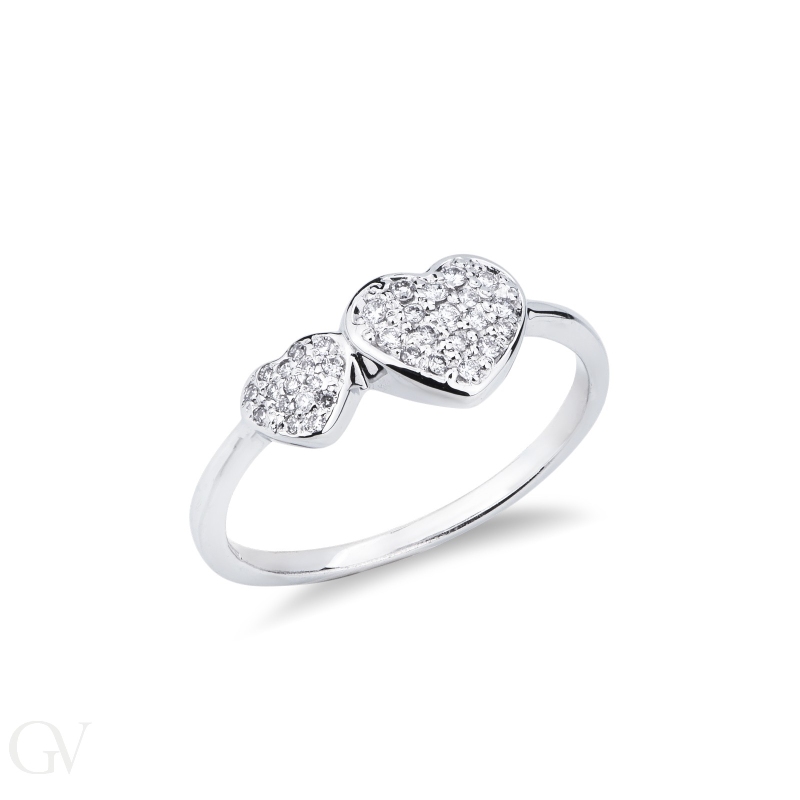 White gold 18k ring with two diamonds hearts