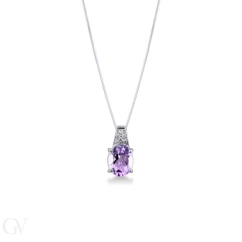 Oval Amethyst pendant with diamonds