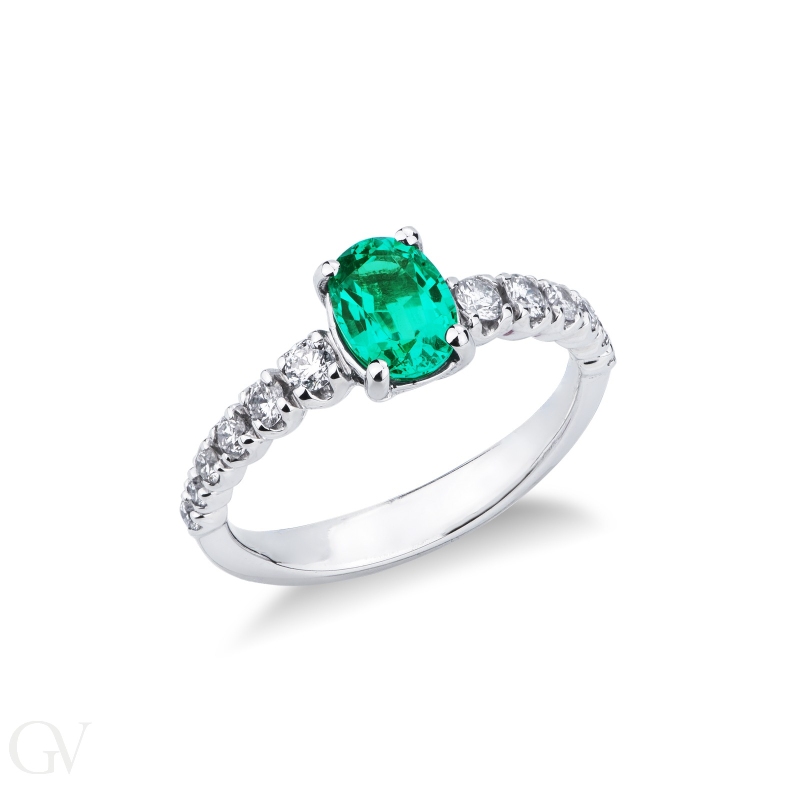 Ring 18k white gold with central emerald and diamonds 