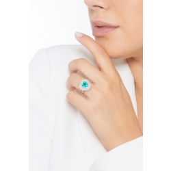Halo Ring 18k White Gold with Diamond and Emerald heart cut 2