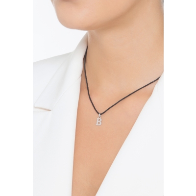 Ciondolo con lettera B iniziale stampatello in oro bianco 18k