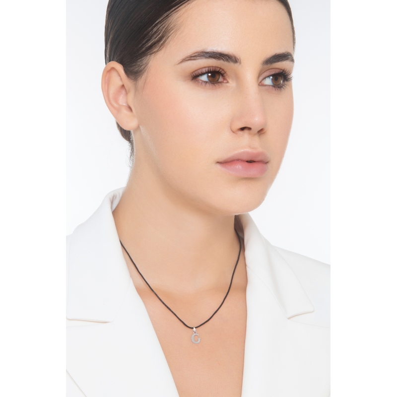 Ciondolo con lettera iniziale G stampatello in oro bianco 18k