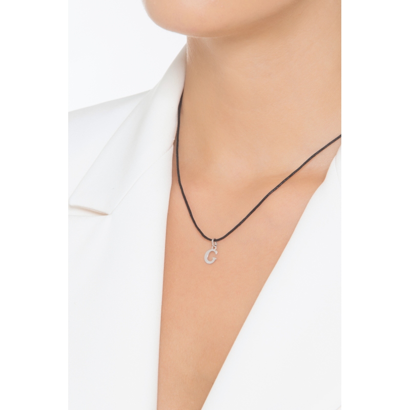 Ciondolo con lettera iniziale G stampatello in oro bianco 18k