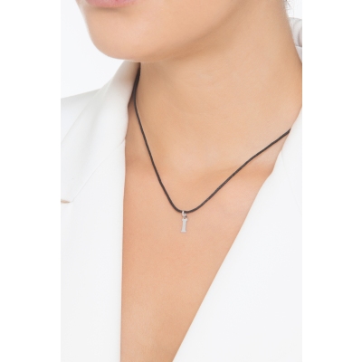 Ciondolo con lettera iniziale I stampatello in oro bianco 18k