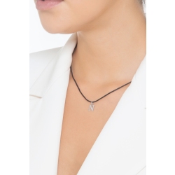 Ciondolo con lettera iniziale N stampatello in oro bianco 18k 2