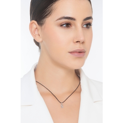 Ciondolo con lettera S in stampatello oro bianco 18k