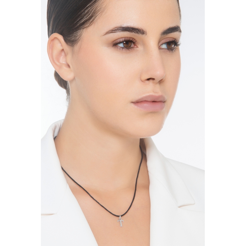 Ciondolo con lettera iniziale T stampello in oro bianco 18k